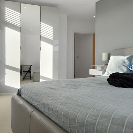 Modern And Spacious Penthouse Apartment In Putney With Free Parking Londra Exterior foto