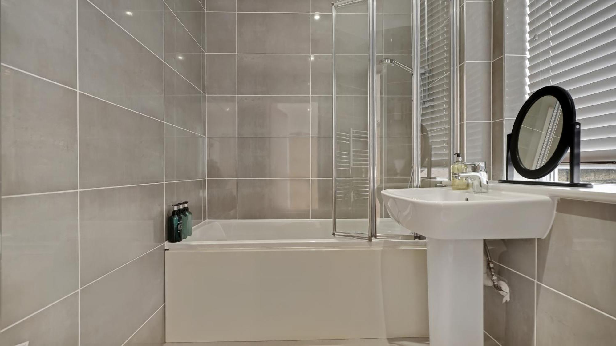Modern And Spacious Penthouse Apartment In Putney With Free Parking Londra Exterior foto